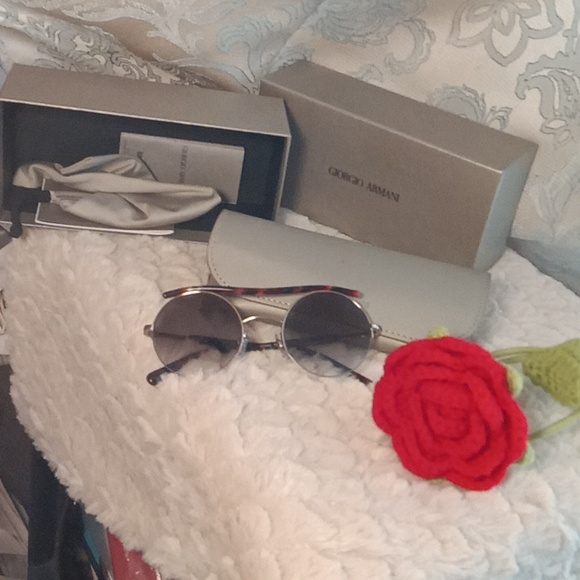 NIB authentic Giorgio Armani Sunglasses - Picture 2 of 6